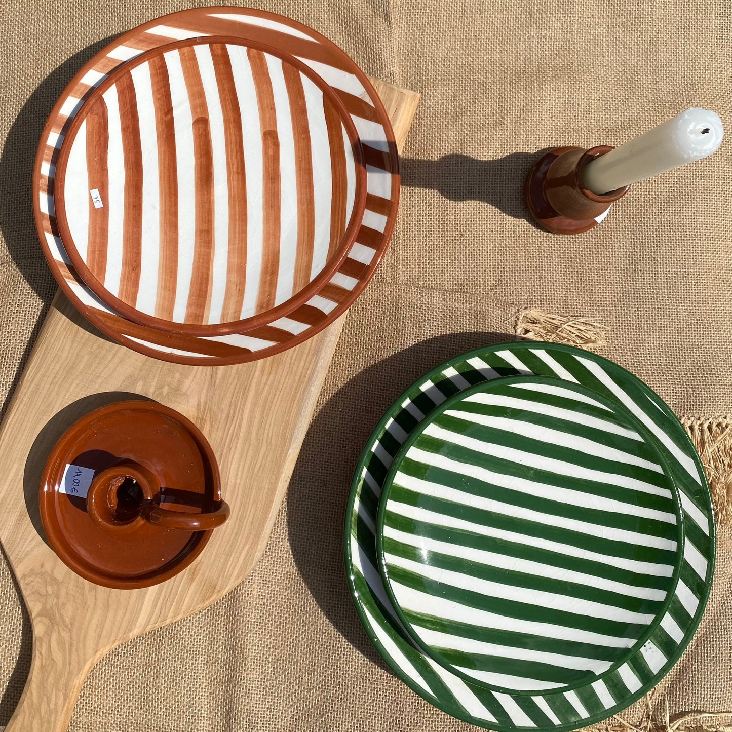Assiettes céramique à rayures marron
