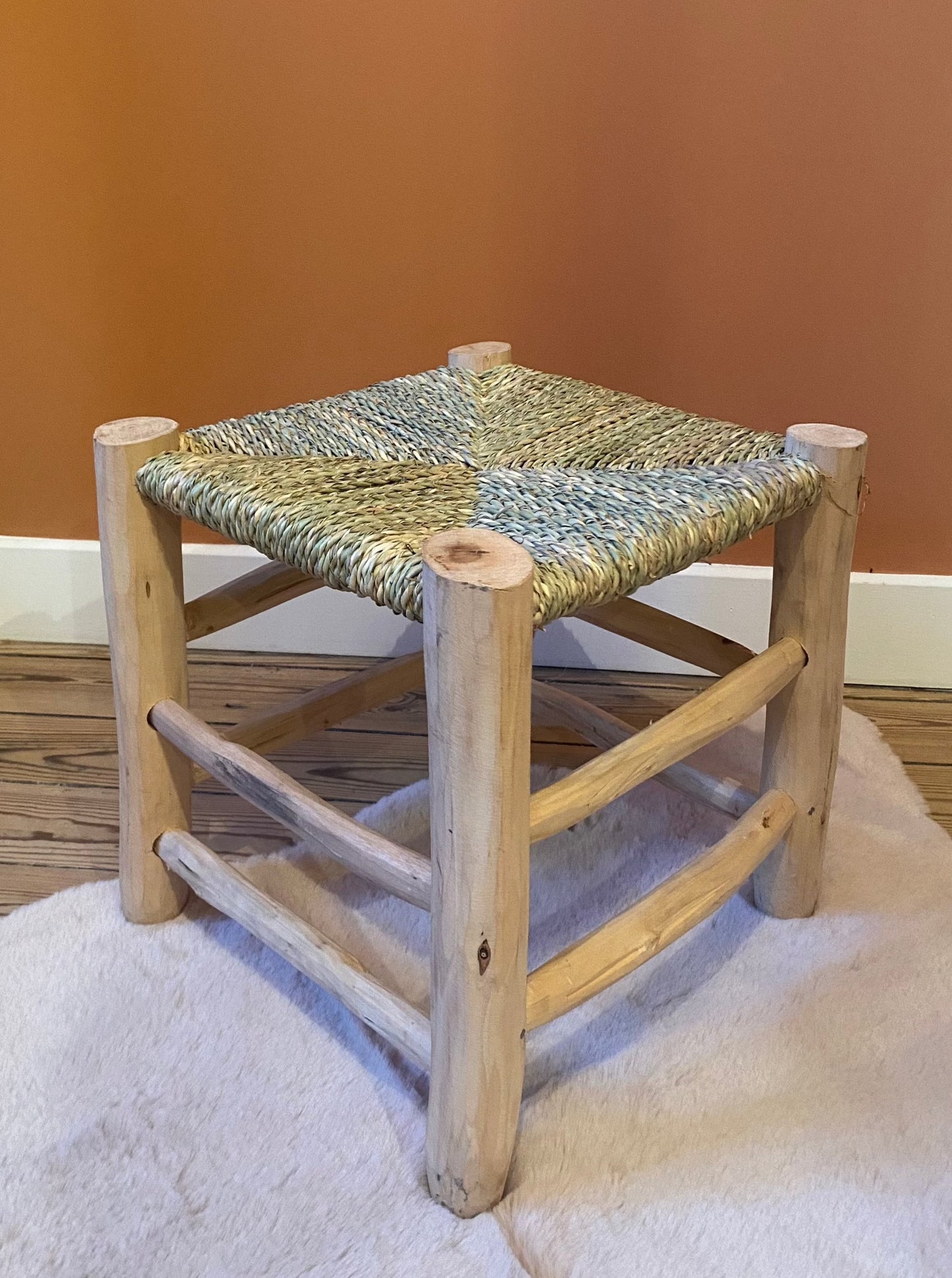 Tabouret traditionnel en doum