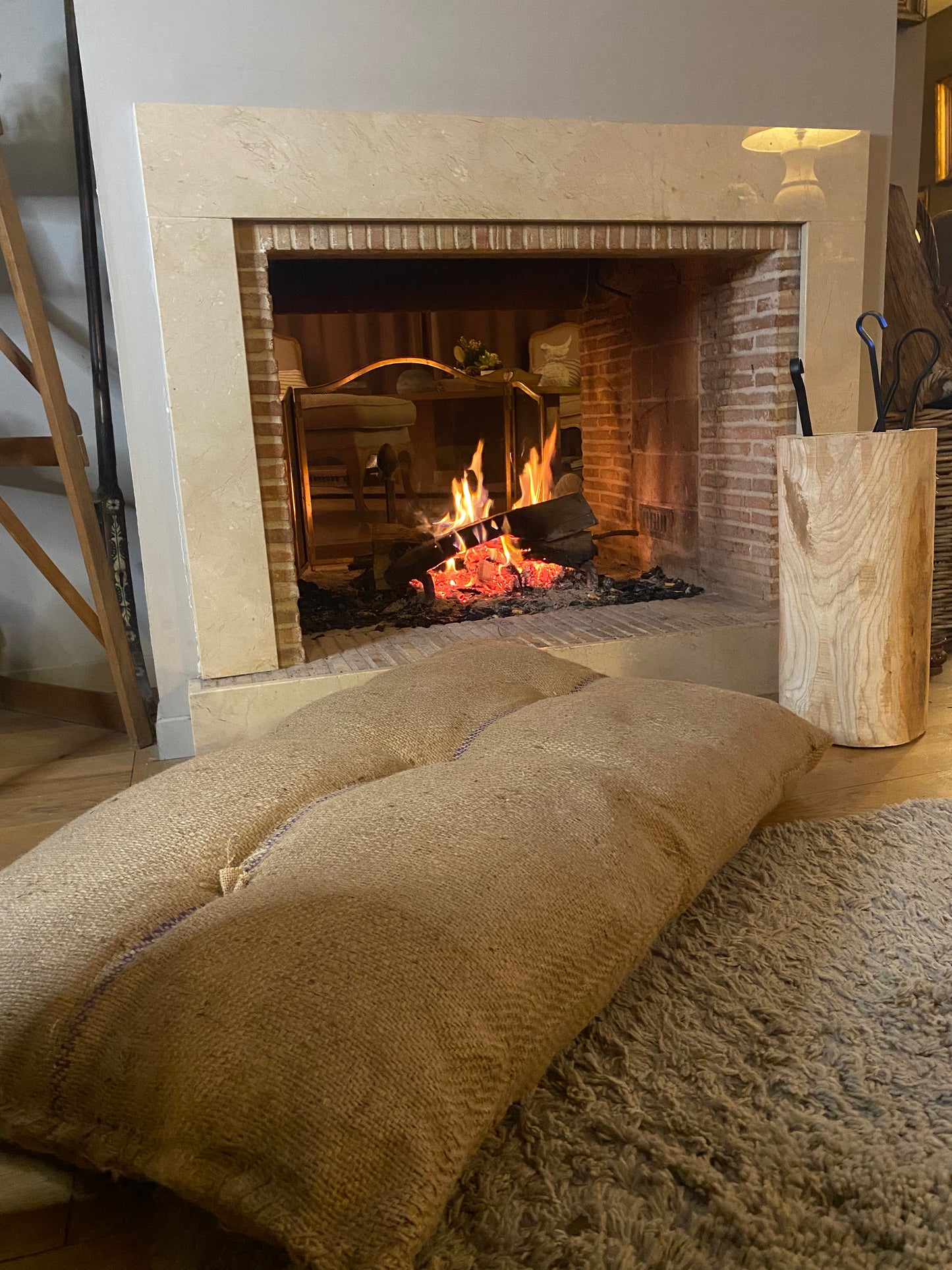 Pouf en toile de jute