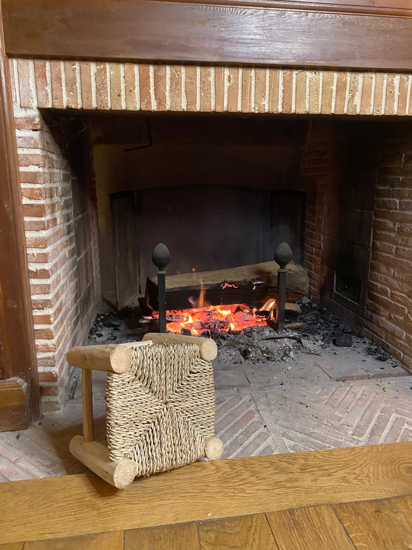Petit tabouret traditionnel en doum